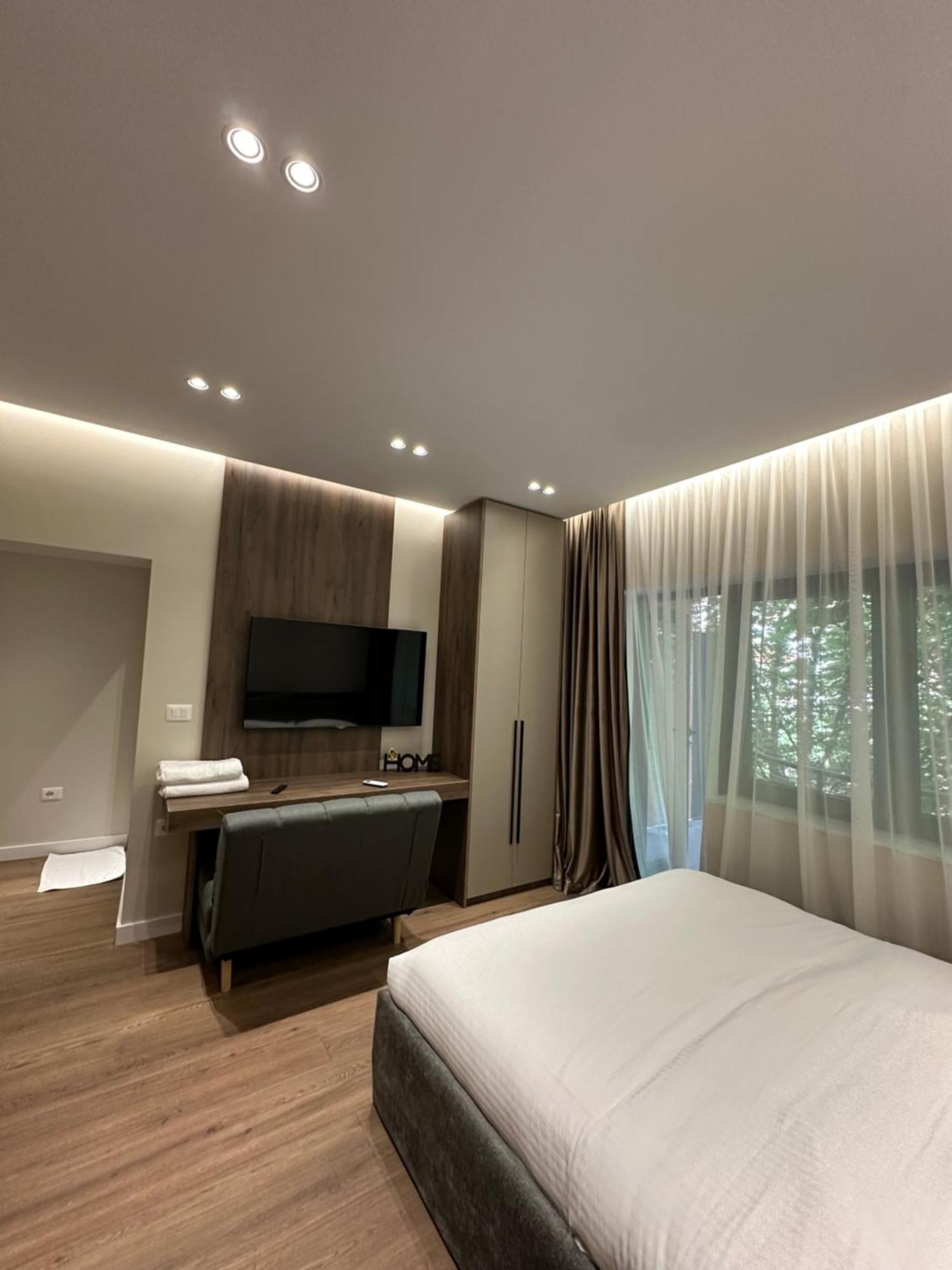 Lux Stay Tiranë Ngoại thất bức ảnh