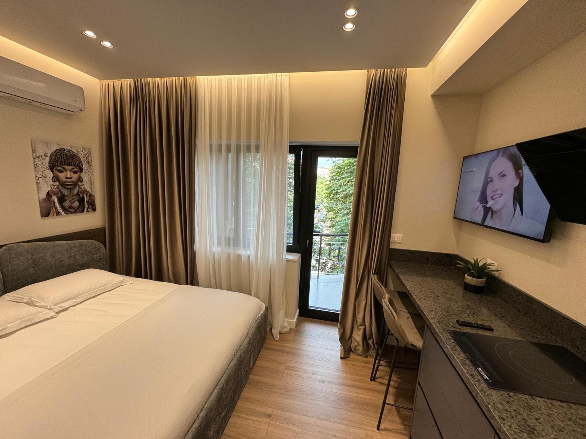 Lux Stay Tiranë Ngoại thất bức ảnh