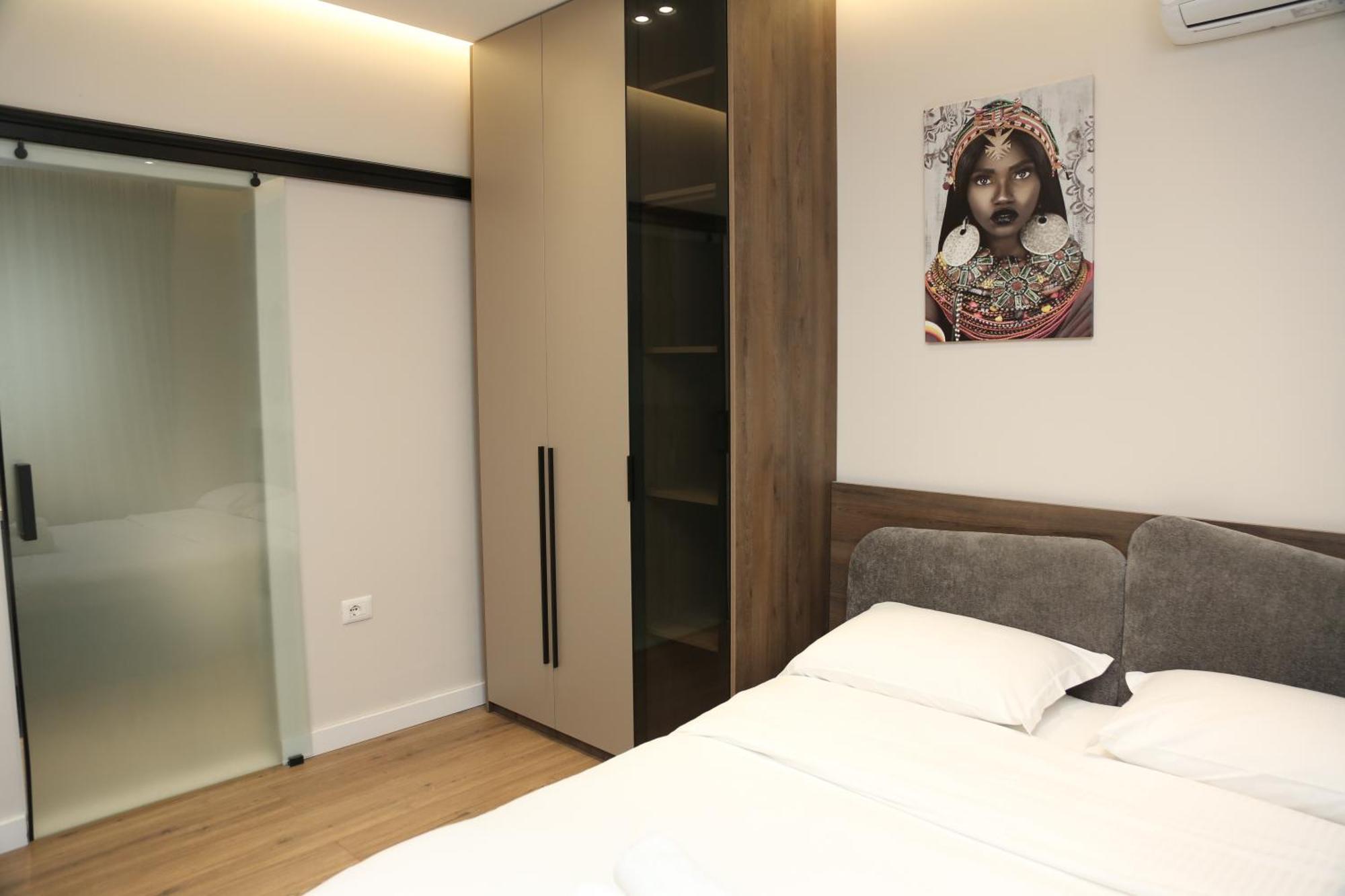 Lux Stay Tiranë Ngoại thất bức ảnh